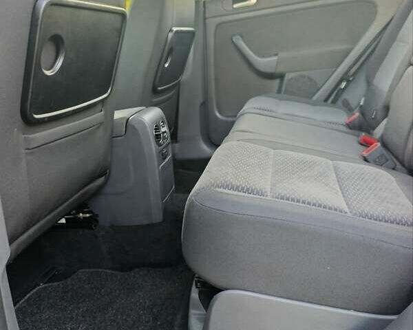 Серый Фольксваген Гольф Плюс, объемом двигателя 1.6 л и пробегом 217 тыс. км за 7400 $, фото 39 на Automoto.ua