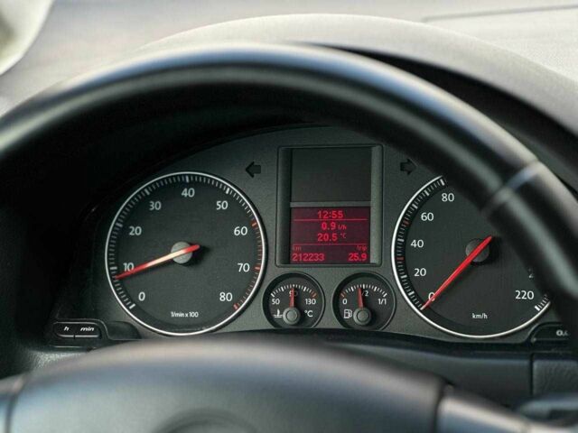 Серый Фольксваген Гольф Плюс, объемом двигателя 1.4 л и пробегом 212 тыс. км за 5500 $, фото 17 на Automoto.ua