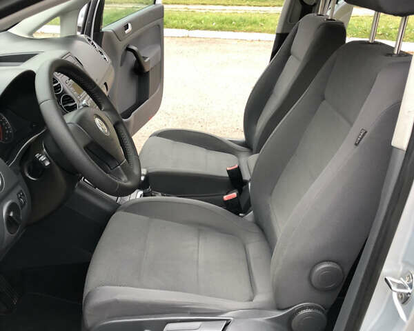 Серый Фольксваген Гольф Плюс, объемом двигателя 1.6 л и пробегом 202 тыс. км за 6800 $, фото 30 на Automoto.ua