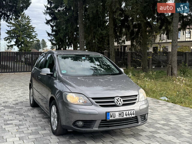 Серый Фольксваген Гольф Плюс, объемом двигателя 1.6 л и пробегом 212 тыс. км за 5550 $, фото 5 на Automoto.ua