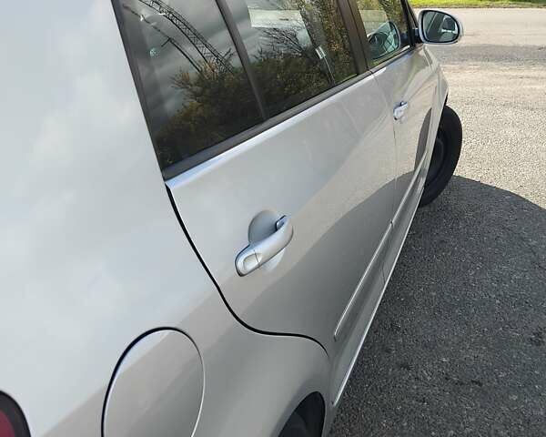 Серый Фольксваген Гольф Плюс, объемом двигателя 1.39 л и пробегом 270 тыс. км за 5500 $, фото 6 на Automoto.ua