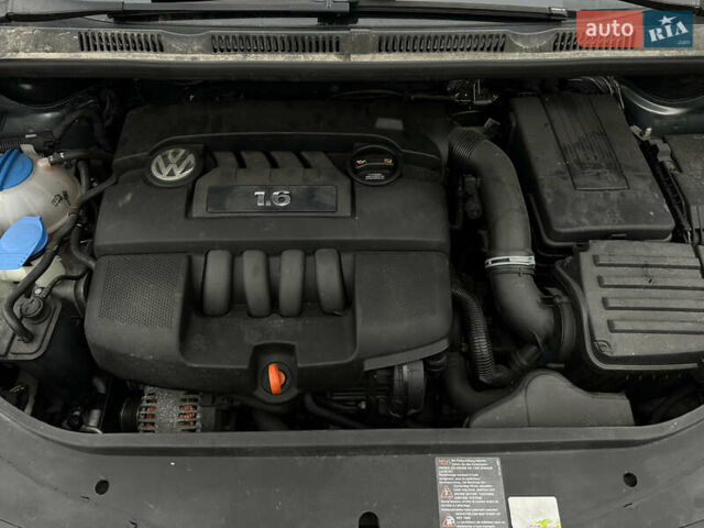 Сірий Фольксваген Golf Plus, об'ємом двигуна 1.6 л та пробігом 202 тис. км за 6500 $, фото 47 на Automoto.ua