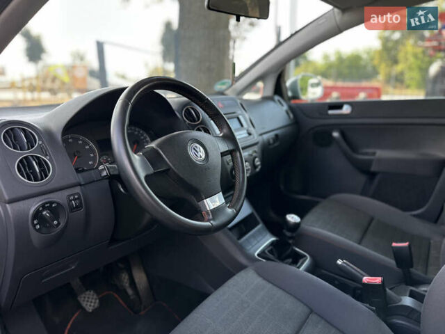 Серый Фольксваген Гольф Плюс, объемом двигателя 1.6 л и пробегом 221 тыс. км за 6400 $, фото 21 на Automoto.ua