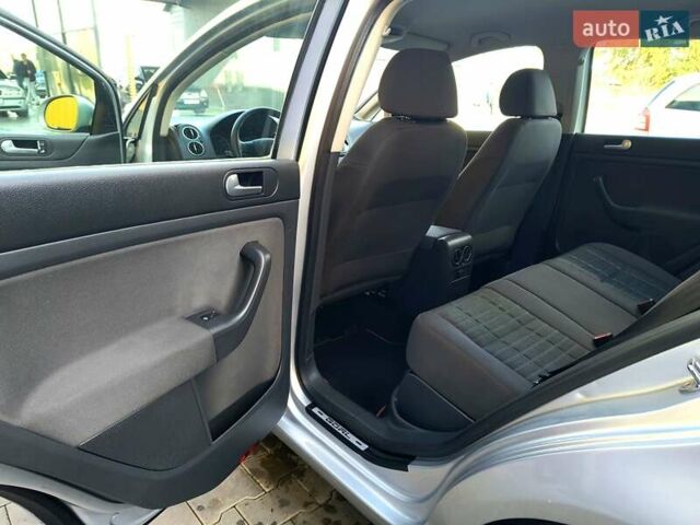 Сірий Фольксваген Golf Plus, об'ємом двигуна 1.4 л та пробігом 247 тис. км за 5100 $, фото 49 на Automoto.ua
