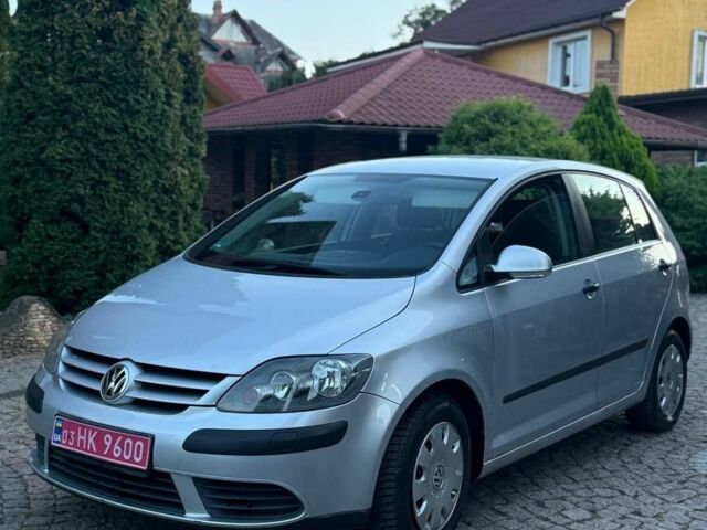 Сірий Фольксваген Golf Plus, об'ємом двигуна 0 л та пробігом 213 тис. км за 4999 $, фото 1 на Automoto.ua