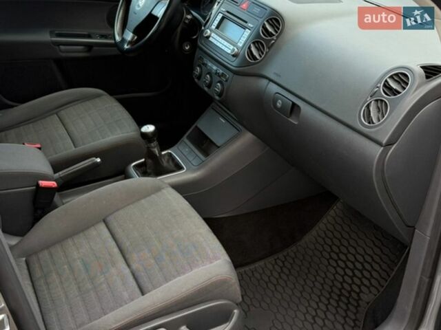 Сірий Фольксваген Golf Plus, об'ємом двигуна 1.4 л та пробігом 226 тис. км за 5500 $, фото 11 на Automoto.ua