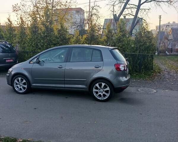 Сірий Фольксваген Golf Plus, об'ємом двигуна 1.6 л та пробігом 217 тис. км за 7400 $, фото 18 на Automoto.ua