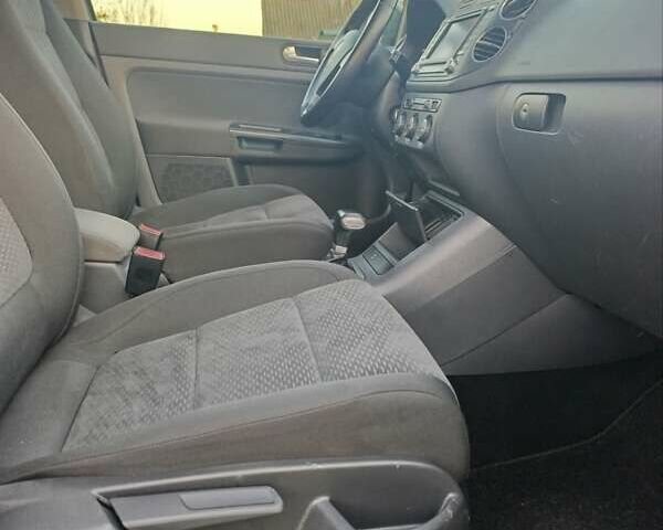 Серый Фольксваген Гольф Плюс, объемом двигателя 1.6 л и пробегом 217 тыс. км за 7400 $, фото 51 на Automoto.ua