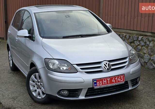 Серый Фольксваген Гольф Плюс, объемом двигателя 1.6 л и пробегом 230 тыс. км за 7999 $, фото 8 на Automoto.ua