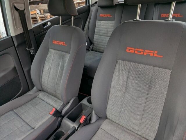 Серый Фольксваген Гольф Плюс, объемом двигателя 1.6 л и пробегом 290 тыс. км за 6500 $, фото 10 на Automoto.ua