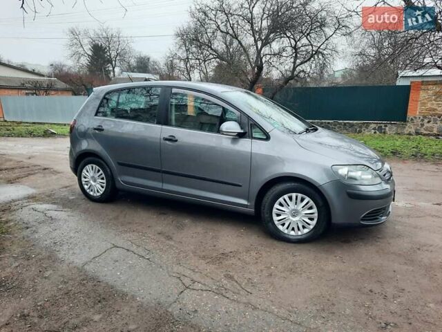 Сірий Фольксваген Golf Plus, об'ємом двигуна 1.6 л та пробігом 213 тис. км за 6750 $, фото 15 на Automoto.ua