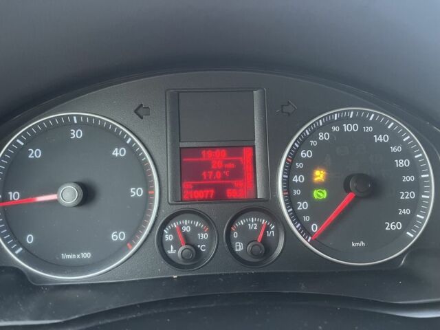 Фольксваген Гольф Плюс 2006 в Луцке на Automoto.ua Серый Фольксваген Гольф Плюс, объемом двигателя 1.9 л и пробегом 210 тыс. км за 6850 $, фото 6 на Automoto.ua