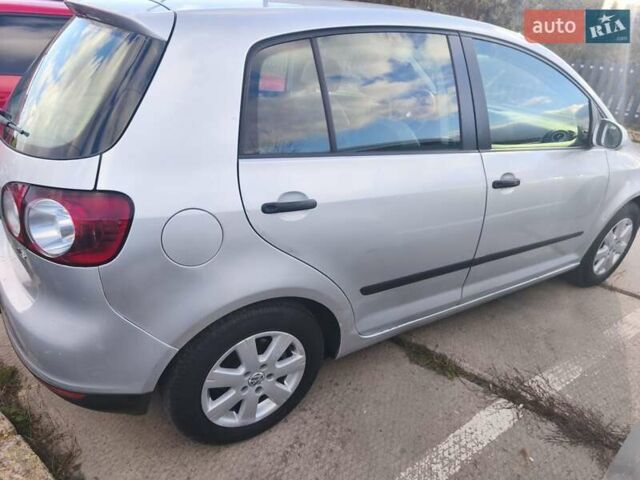 Сірий Фольксваген Golf Plus, об'ємом двигуна 1.6 л та пробігом 230 тис. км за 5950 $, фото 2 на Automoto.ua