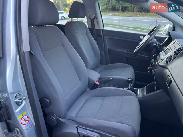 Сірий Фольксваген Golf Plus, об'ємом двигуна 1.6 л та пробігом 220 тис. км за 5500 $, фото 28 на Automoto.ua
