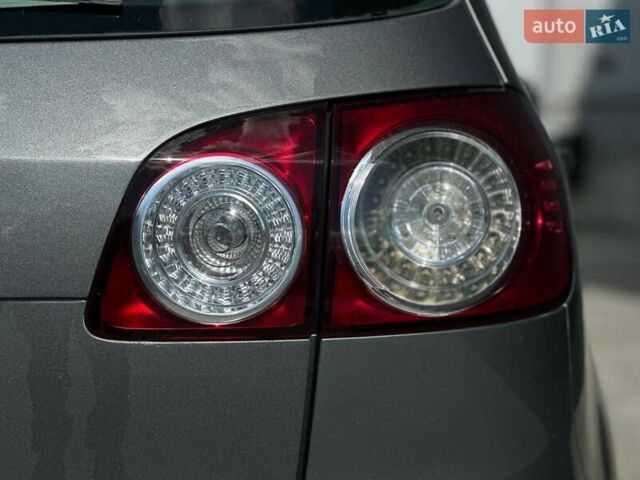 Серый Фольксваген Гольф Плюс, объемом двигателя 1.39 л и пробегом 212 тыс. км за 5500 $, фото 9 на Automoto.ua