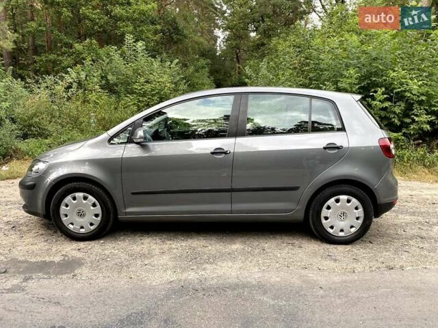 Серый Фольксваген Гольф Плюс, объемом двигателя 1.4 л и пробегом 232 тыс. км за 5750 $, фото 6 на Automoto.ua