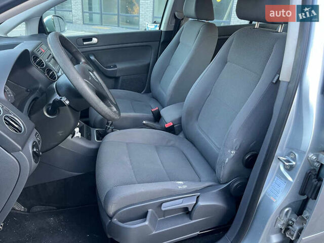 Сірий Фольксваген Golf Plus, об'ємом двигуна 1.6 л та пробігом 220 тис. км за 5500 $, фото 16 на Automoto.ua