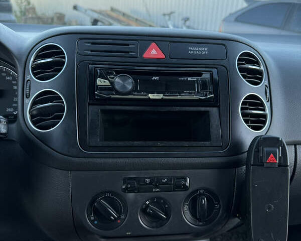 Сірий Фольксваген Golf Plus, об'ємом двигуна 1.6 л та пробігом 204 тис. км за 5350 $, фото 40 на Automoto.ua