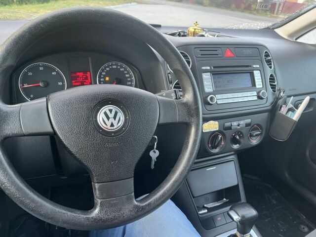 Фольксваген Гольф Плюс 2006 в Луцке на Automoto.ua Серый Фольксваген Гольф Плюс, объемом двигателя 1.9 л и пробегом 210 тыс. км за 6850 $, фото 11 на Automoto.ua