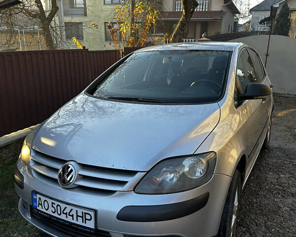 Серый Фольксваген Гольф Плюс, объемом двигателя 1.4 л и пробегом 191 тыс. км за 5900 $, фото 3 на Automoto.ua