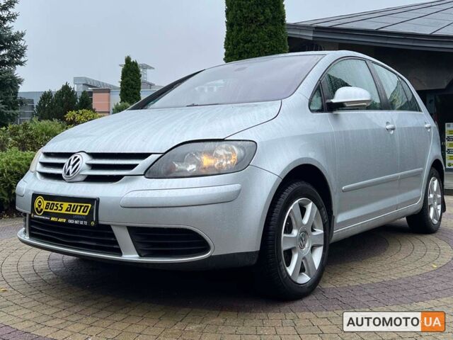 Серый Фольксваген Гольф Плюс, объемом двигателя 1.6 л и пробегом 237 тыс. км за 5499 $, фото 2 на Automoto.ua