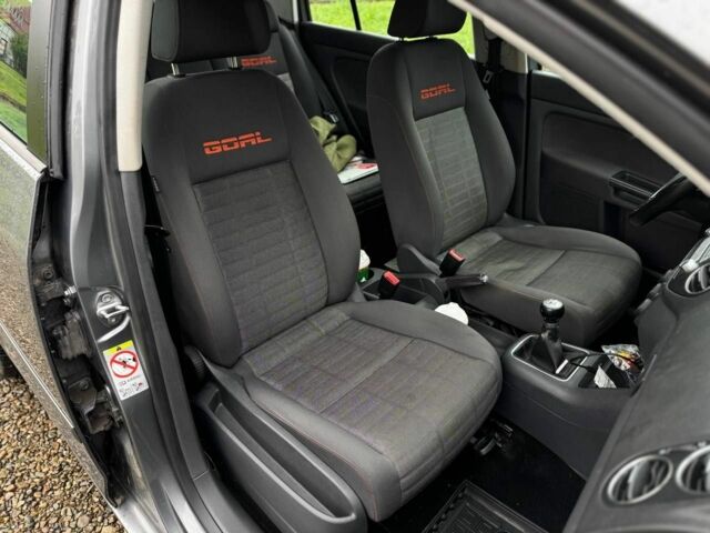 Серый Фольксваген Гольф Плюс, объемом двигателя 1.6 л и пробегом 232 тыс. км за 5900 $, фото 13 на Automoto.ua