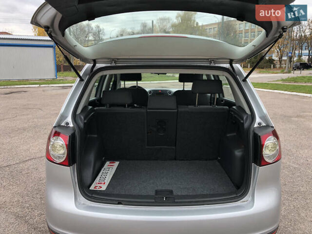 Серый Фольксваген Гольф Плюс, объемом двигателя 1.6 л и пробегом 202 тыс. км за 6800 $, фото 28 на Automoto.ua