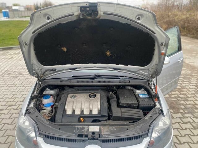 Серый Фольксваген Гольф Плюс, объемом двигателя 1.9 л и пробегом 216 тыс. км за 2950 $, фото 6 на Automoto.ua