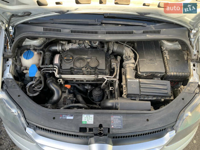 Серый Фольксваген Гольф Плюс, объемом двигателя 1.97 л и пробегом 293 тыс. км за 7400 $, фото 19 на Automoto.ua