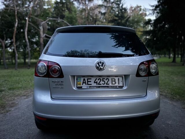 Серый Фольксваген Гольф Плюс, объемом двигателя 1.6 л и пробегом 202 тыс. км за 4499 $, фото 5 на Automoto.ua