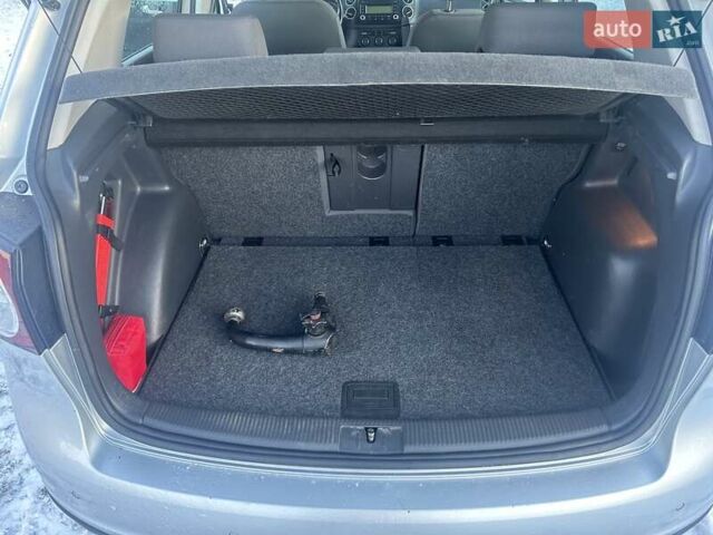 Серый Фольксваген Гольф Плюс, объемом двигателя 1.6 л и пробегом 198 тыс. км за 5100 $, фото 8 на Automoto.ua