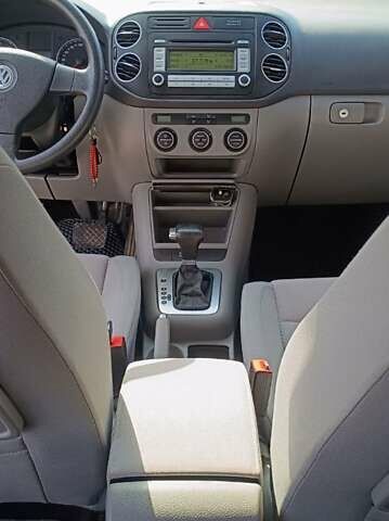 Фольксваген Гольф Плюс 2006 в Хмельницком на Automoto.ua Серый Фольксваген Гольф Плюс, объемом двигателя 1.6 л и пробегом 152 тыс. км за 7300 $, фото 10 на Automoto.ua