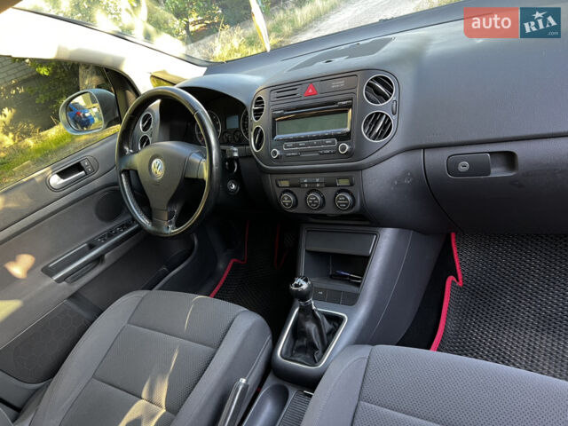 Сірий Фольксваген Golf Plus, об'ємом двигуна 1.39 л та пробігом 192 тис. км за 5400 $, фото 4 на Automoto.ua
