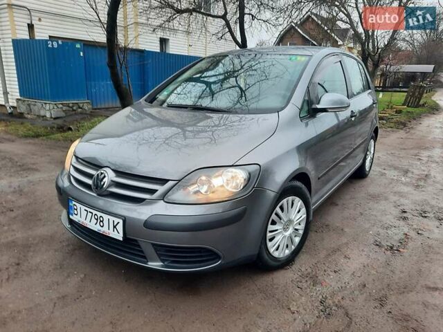 Сірий Фольксваген Golf Plus, об'ємом двигуна 1.6 л та пробігом 213 тис. км за 6750 $, фото 110 на Automoto.ua