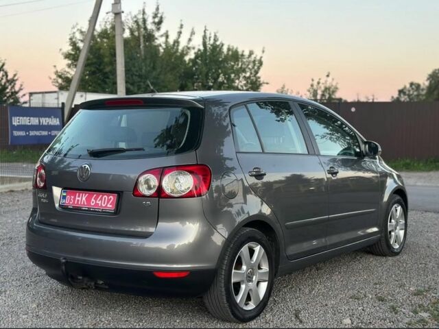 Серый Фольксваген Гольф Плюс, объемом двигателя 1.6 л и пробегом 202 тыс. км за 6500 $, фото 3 на Automoto.ua