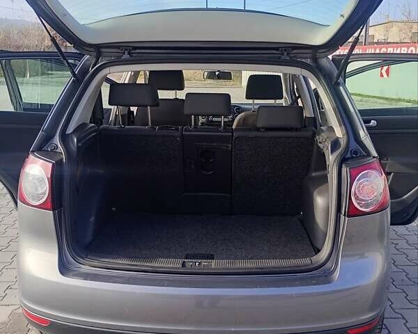 Сірий Фольксваген Golf Plus, об'ємом двигуна 1.6 л та пробігом 206 тис. км за 5700 $, фото 11 на Automoto.ua