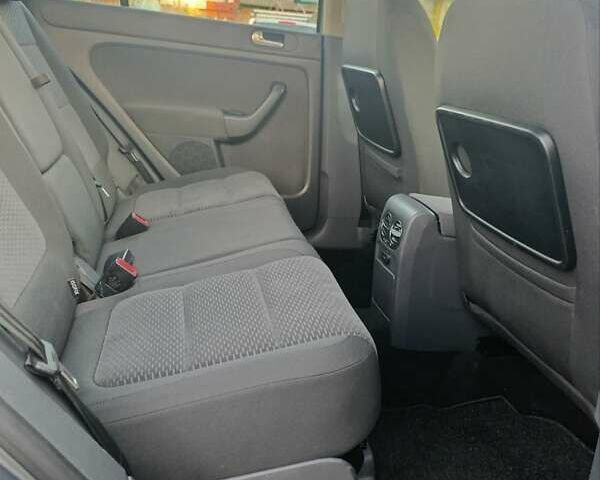 Серый Фольксваген Гольф Плюс, объемом двигателя 1.6 л и пробегом 217 тыс. км за 7400 $, фото 46 на Automoto.ua