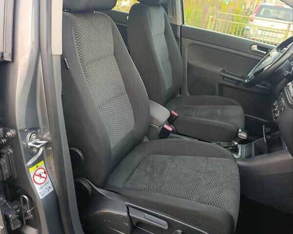 Серый Фольксваген Гольф Плюс, объемом двигателя 1.6 л и пробегом 217 тыс. км за 7400 $, фото 50 на Automoto.ua