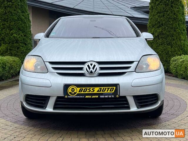 Серый Фольксваген Гольф Плюс, объемом двигателя 1.6 л и пробегом 237 тыс. км за 5499 $, фото 1 на Automoto.ua