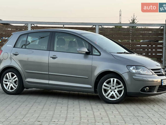 Сірий Фольксваген Golf Plus, об'ємом двигуна 1.6 л та пробігом 260 тис. км за 6799 $, фото 14 на Automoto.ua