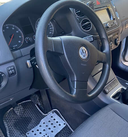 Серый Фольксваген Гольф Плюс, объемом двигателя 1.6 л и пробегом 212 тыс. км за 5399 $, фото 19 на Automoto.ua