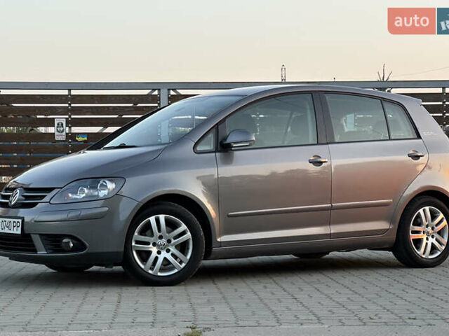 Сірий Фольксваген Golf Plus, об'ємом двигуна 1.6 л та пробігом 260 тис. км за 6799 $, фото 4 на Automoto.ua