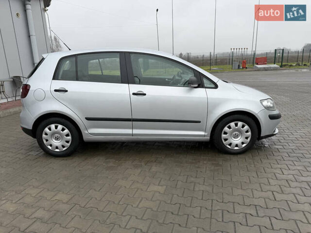 Сірий Фольксваген Golf Plus, об'ємом двигуна 1.6 л та пробігом 194 тис. км за 5950 $, фото 6 на Automoto.ua