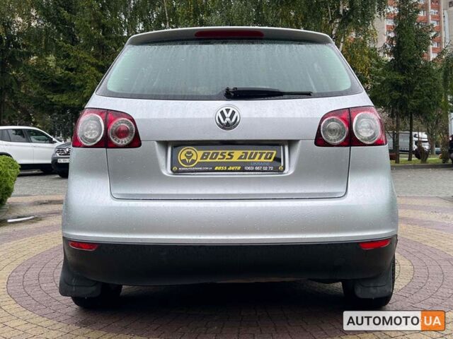 Серый Фольксваген Гольф Плюс, объемом двигателя 1.6 л и пробегом 237 тыс. км за 5499 $, фото 5 на Automoto.ua