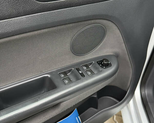 Сірий Фольксваген Golf Plus, об'ємом двигуна 1.6 л та пробігом 194 тис. км за 5950 $, фото 11 на Automoto.ua