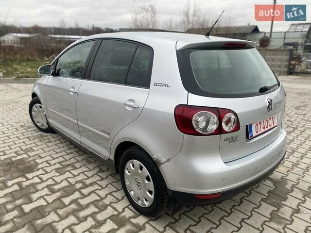 Серый Фольксваген Гольф Плюс, объемом двигателя 1.9 л и пробегом 216 тыс. км за 2950 $, фото 3 на Automoto.ua