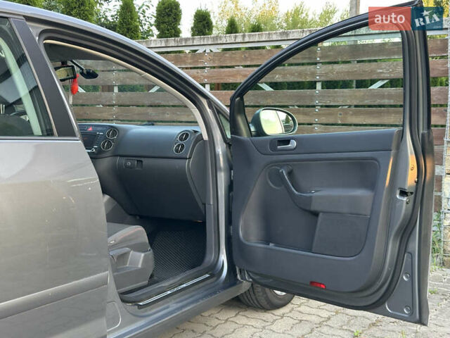Сірий Фольксваген Golf Plus, об'ємом двигуна 1.6 л та пробігом 260 тис. км за 6799 $, фото 54 на Automoto.ua