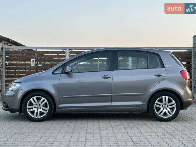 Сірий Фольксваген Golf Plus, об'ємом двигуна 1.6 л та пробігом 260 тис. км за 6799 $, фото 8 на Automoto.ua