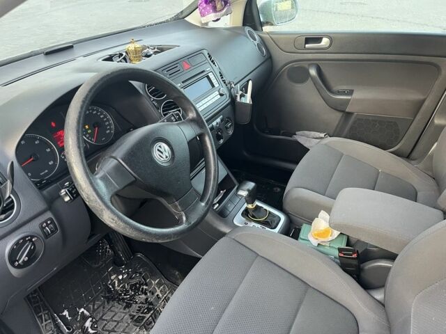 Фольксваген Гольф Плюс 2006 в Луцке на Automoto.ua Серый Фольксваген Гольф Плюс, объемом двигателя 1.9 л и пробегом 210 тыс. км за 6850 $, фото 7 на Automoto.ua