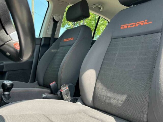 Серый Фольксваген Гольф Плюс, объемом двигателя 1.4 л и пробегом 244 тыс. км за 5600 $, фото 9 на Automoto.ua